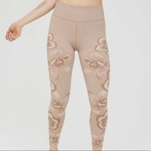 Aerie Offline 7/8 High Rise Seamless Floral Leggings